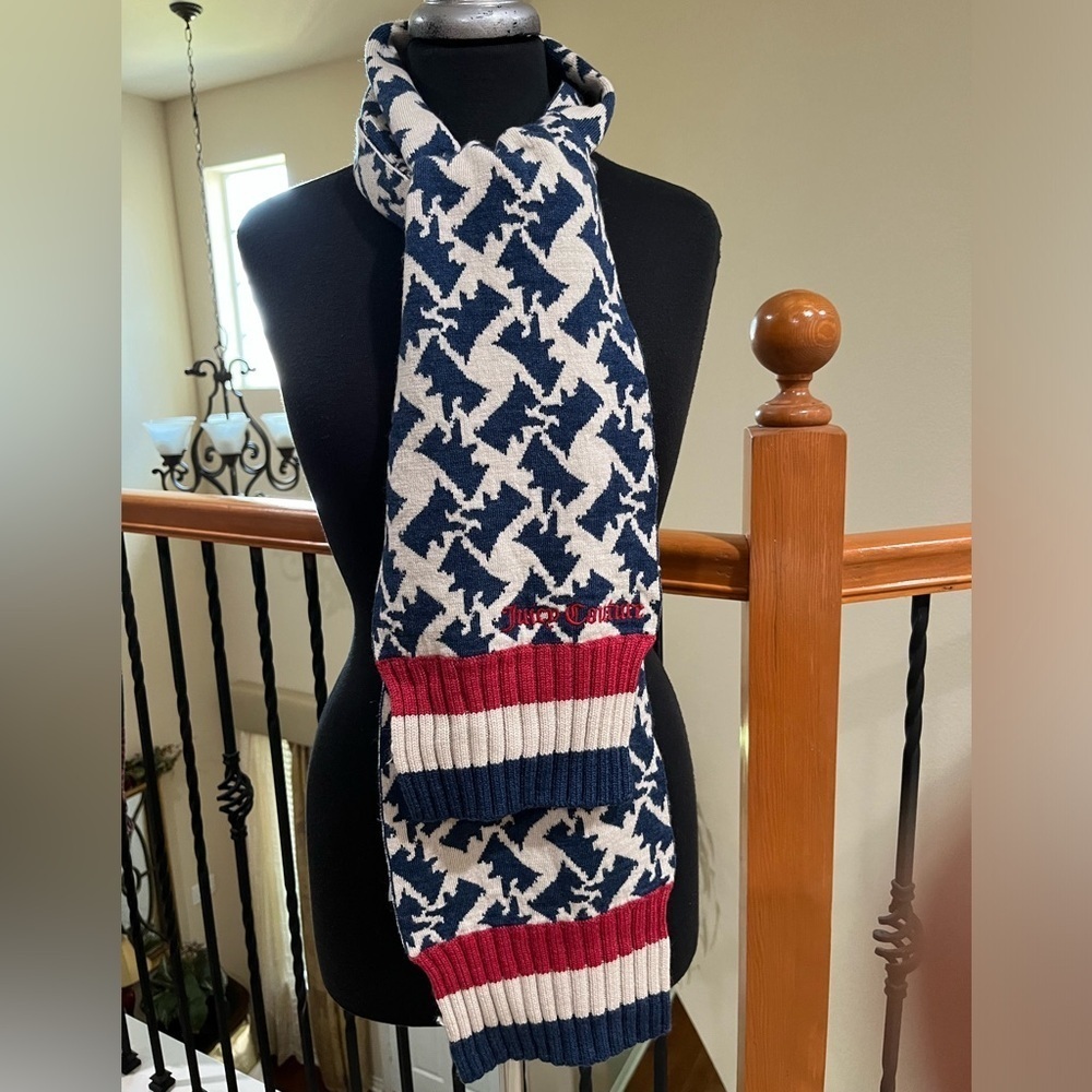 JUICY COUTURE SCOTTIE DOG PRINT, 100% WOOL SCARF, RED WHITE AND BLUE, OS